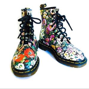 Vintage “Sienna Miller” Dr. Martens